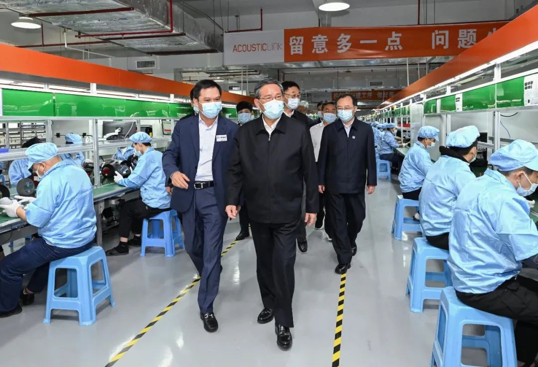 李强总理调研三诺电子产业示范园，Asiabrand主席团执行主席、三诺集团董事长刘志雄陪同并汇报产业发展情况(图3)